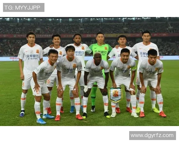 武汉足球队与深圳足球队实力对比赛后分析与总结